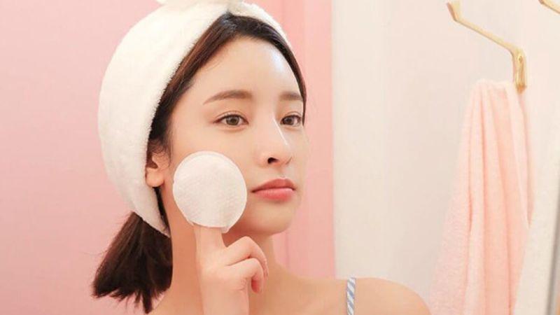Việc tẩy trang nhiều lần có thực sự có lợi cho làn da? Và tần suất tẩy trang phù hợp trong một ngày là bao nhiêu để đạt được hiệu quả tốt nhất?