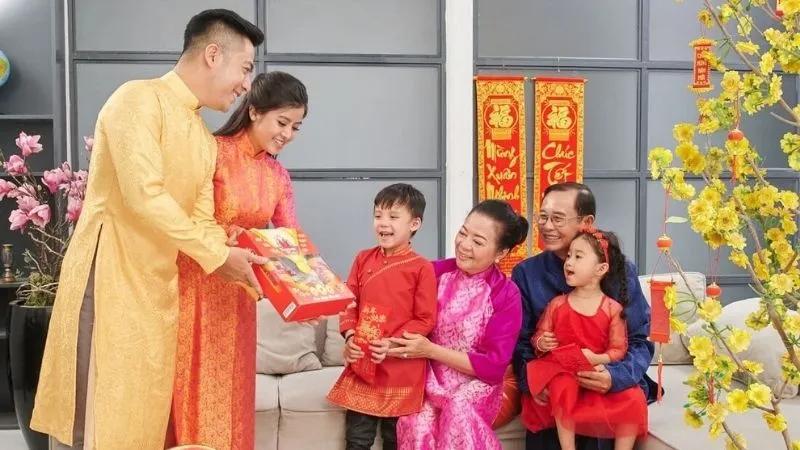 Tìm ngày giờ đẹp, hướng xuất hành thuận lợi đầu năm 2022