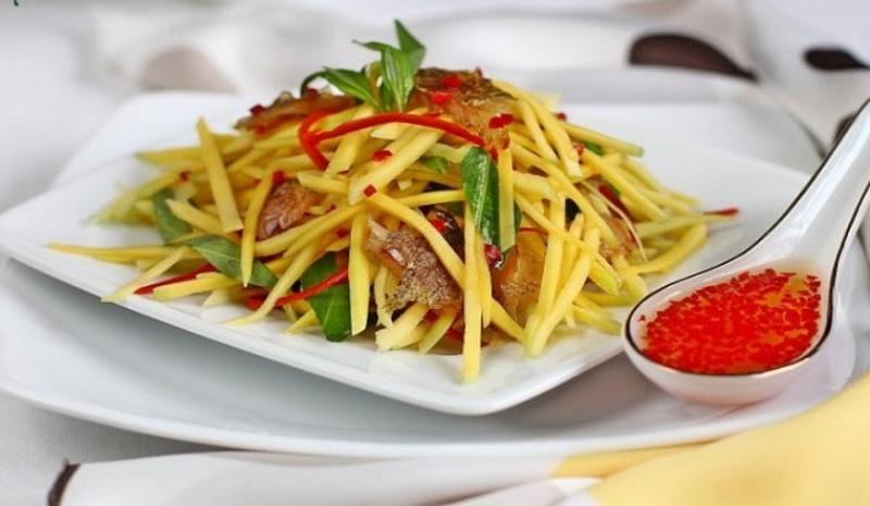 Khám phá công thức làm gỏi xoài khô cá sặc hấp dẫn, món ăn dễ làm mà khiến ai cũng mê