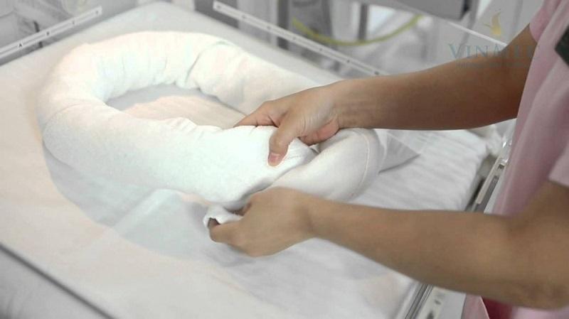 Cách tạo ổ ngủ cho bé giúp bé dễ dàng chìm vào giấc ngủ sâu và ngon là một phương pháp đã được nhiều mẹ bỉm áp dụng thành công