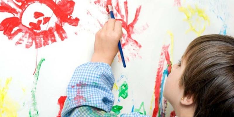 Mẹo hữu ích giúp xóa sạch mọi vết bẩn trên tường nhà