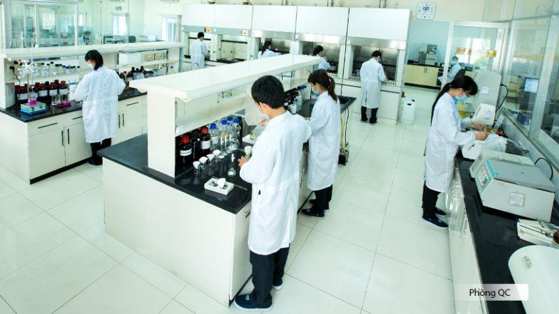 Khám phá sữa tắm Bio Derma dành cho chó mèo, sản phẩm chuyên biệt giúp điều trị ghẻ và nấm da, mang lại làn da khỏe mạnh cho thú cưng của bạn.