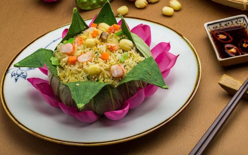 Công thức làm cơm chay hấp lá sen thơm ngon cho ngày lễ Vu Lan ý nghĩa