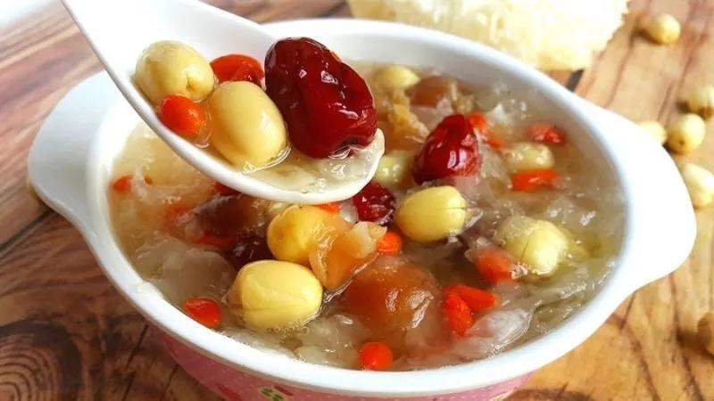 Tự tay nấu chè dưỡng nhan không chỉ mang lại sự an toàn mà còn giúp làn da thêm tươi trẻ và khỏe mạnh.