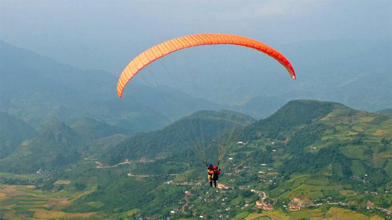 9 điểm đến tuyệt vời để trải nghiệm dù lượn tại Việt Nam