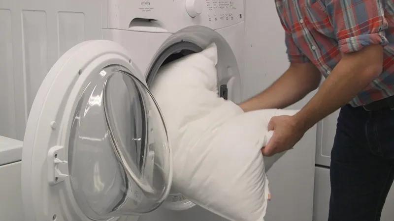 Hướng dẫn giặt ruột gối hiệu quả và bảo vệ độ bền cho gối của bạn.
