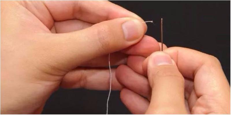 Keo xịt tóc không chỉ là một công cụ tạo kiểu tuyệt vời, mà còn sở hữu nhiều công dụng độc đáo khác, giúp bạn dễ dàng giải quyết các vấn đề trong cuộc sống hàng ngày. Hãy cùng khám phá những khả năng đặc biệt của keo xịt tóc mà bạn có thể ứng dụng ngay hôm nay.