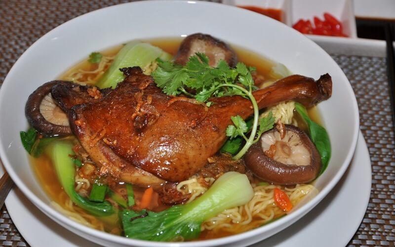 Khám phá những quán ăn nổi bật quanh khu vực Thuận Kiều, Quận 5