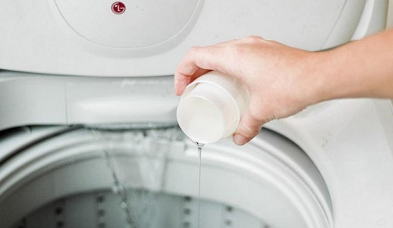 Hướng dẫn giặt áo khoác dạ tại nhà mà không cần đến tiệm