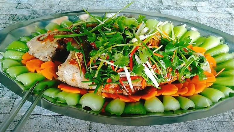 Khám phá cách chế biến món cá diêu hồng hấp cải thìa – một món ăn thanh mát, ngọt ngào dễ làm, mang lại hương vị tinh tế cho bữa cơm gia đình.