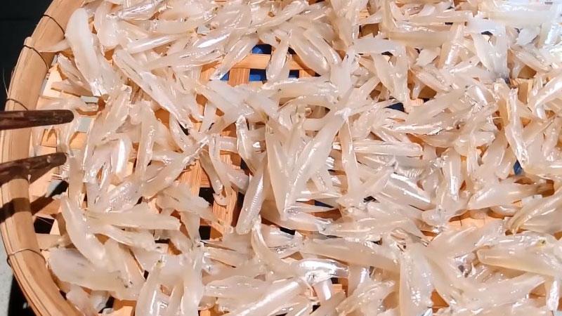 Mẹo kho cá cơm không bở và để lâu giữ hương vị tươi ngon