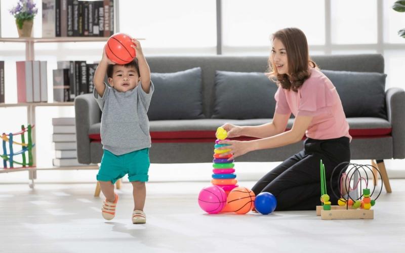 Những mốc phát triển quan trọng của trẻ 16 tháng tuổi mà cha mẹ cần lưu ý