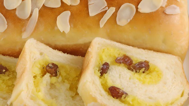 Khám phá công thức bánh mì dừa nho khô, với hương vị bùi béo, chắc chắn sẽ làm hài lòng tất cả các thành viên trong gia đình.