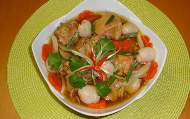 Hướng dẫn làm món gà nấu trái vải thơm ngon, đậm đà, lý tưởng cho những bữa cơm gia đình thêm phần hấp dẫn.