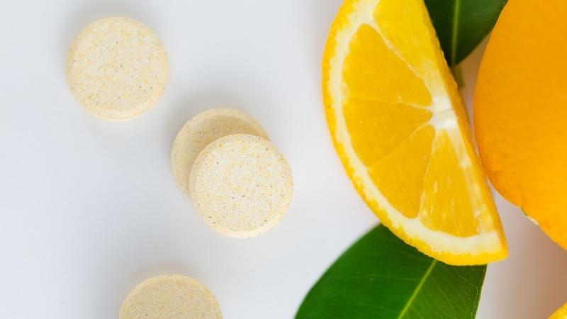 Chuyên gia giải đáp: Liệu việc uống quá nhiều vitamin C sủi có thể dẫn đến tình trạng sỏi thận?