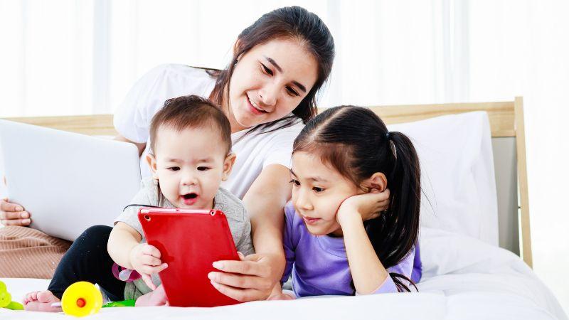 Gợi ý tên gọi đẹp và ý nghĩa cho bé gái sinh năm 2022, họ Phạm, mang lại may mắn và hạnh phúc cho gia đình.