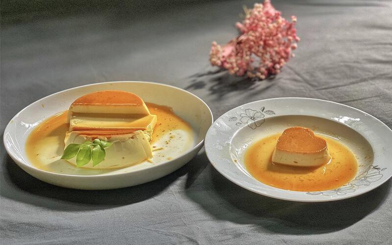 Khám phá cách làm bánh flan thơm ngon mà không cần vani, chỉ với ba nguyên liệu dễ tìm và đơn giản.