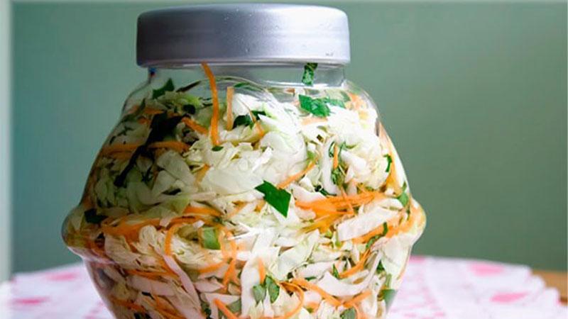 Bí quyết muối dưa bắp cải giòn ngon, vị chua ngọt hài hòa