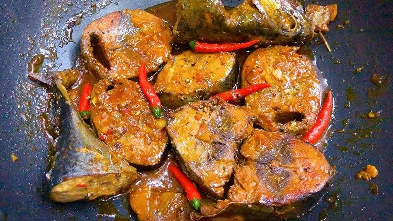 Khám phá công thức cá ngừ kho nước dừa đậm đà, hấp dẫn, khiến bất cứ ai cũng phải xiêu lòng
