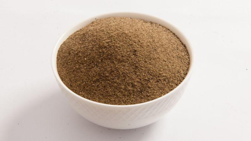 Giá tiêu hôm nay, 24/02/2024, tiếp tục tăng mạnh và đạt mức cao 96.000 đồng/kg, đánh dấu sự phục hồi mạnh mẽ của thị trường.