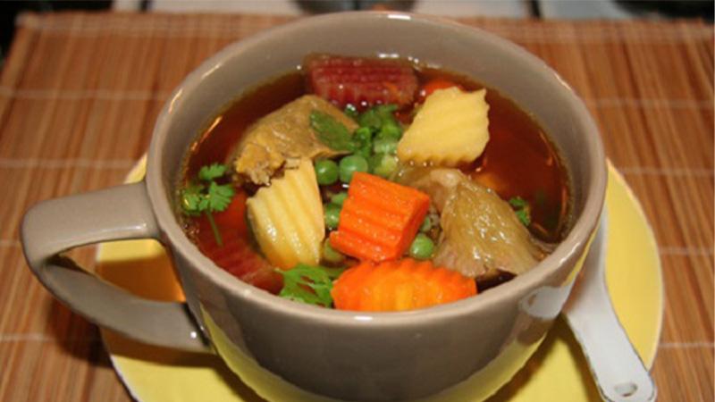 Món thịt bò hầm rau củ - thịt bò mềm ngọt, đậm đà hương vị, dễ dàng chinh phục mọi khẩu vị ngay tại nhà.