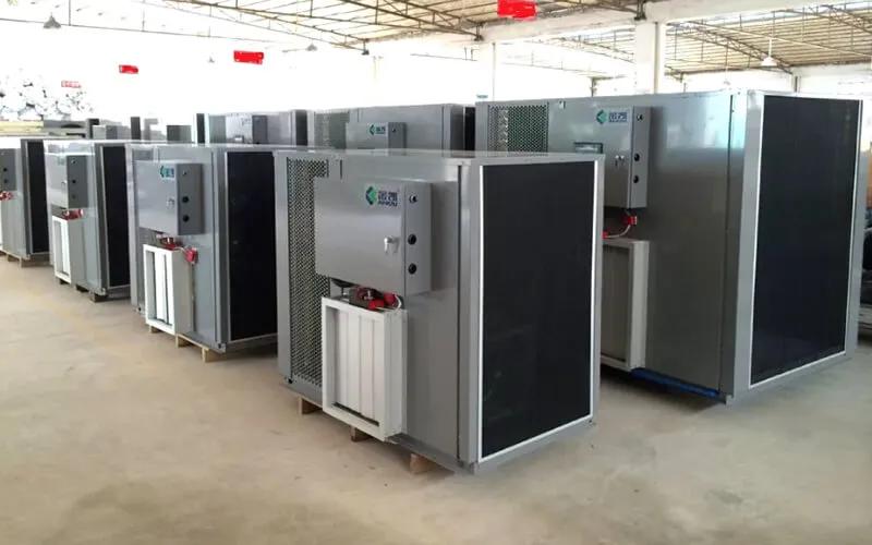 Sấy lạnh là một phương pháp bảo quản thực phẩm hiệu quả, giúp duy trì các giá trị dinh dưỡng và hương vị vốn có nhờ vào việc làm khô dưới điều kiện nhiệt độ thấp. Nguyên lý hoạt động của sấy lạnh dựa trên sự bay hơi của nước mà không làm thay đổi cấu trúc sản phẩm.