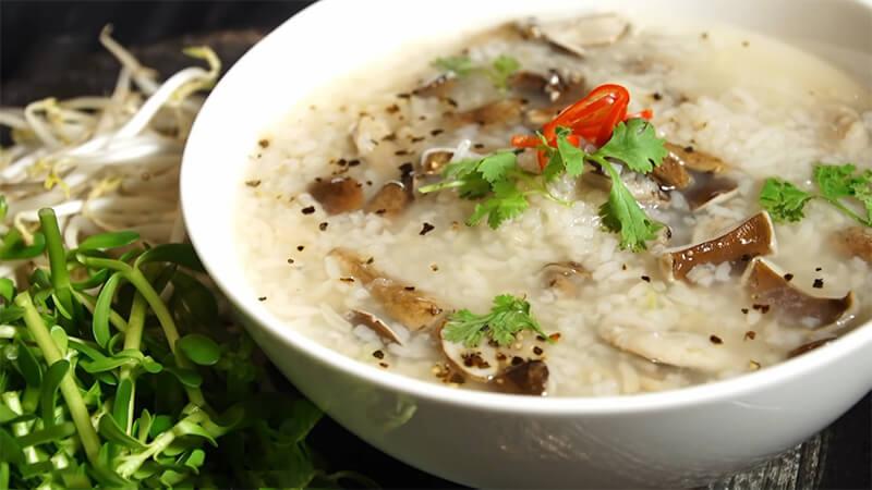 Khám phá cách nấu cháo nấm tràm thanh đạm, dễ thực hiện và đầy đủ dinh dưỡng, mang đến một món ăn nhẹ nhàng nhưng vô cùng bổ dưỡng.