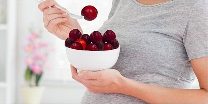 Bà bầu có nên thưởng thức mận trong suốt thai kỳ?