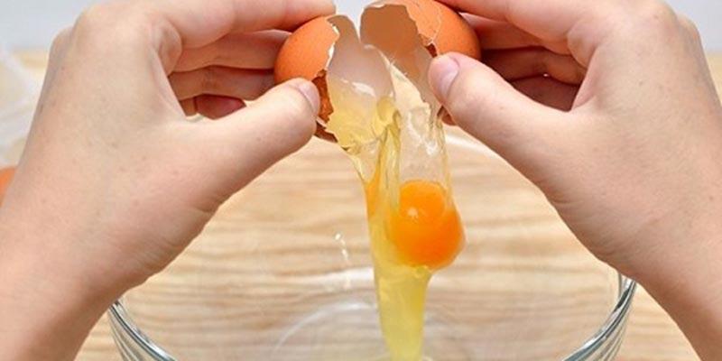 Mẹo bảo quản trứng đã đập mà không dùng hết