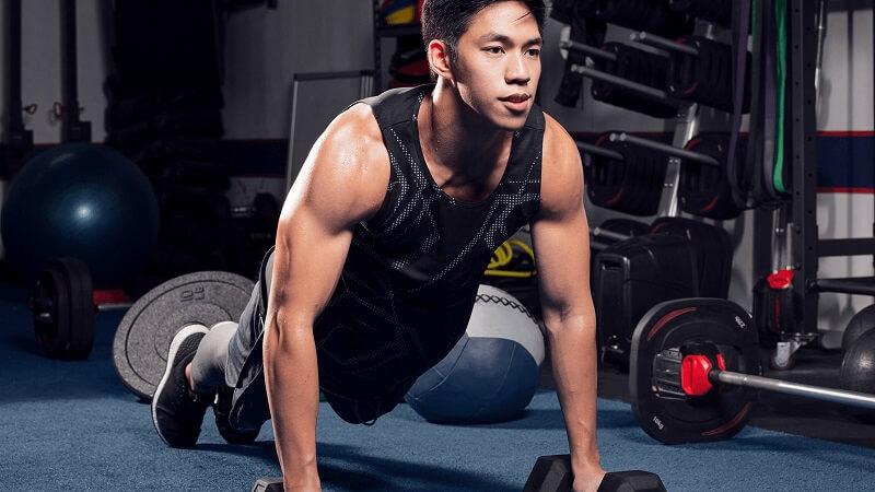 HIIT là phương pháp luyện tập giúp giảm cân hiệu quả, đốt cháy mỡ thừa nhanh chóng với các bài tập cường độ cao. Cùng khám phá cách HIIT có thể giúp bạn đạt được vóc dáng mong muốn.
