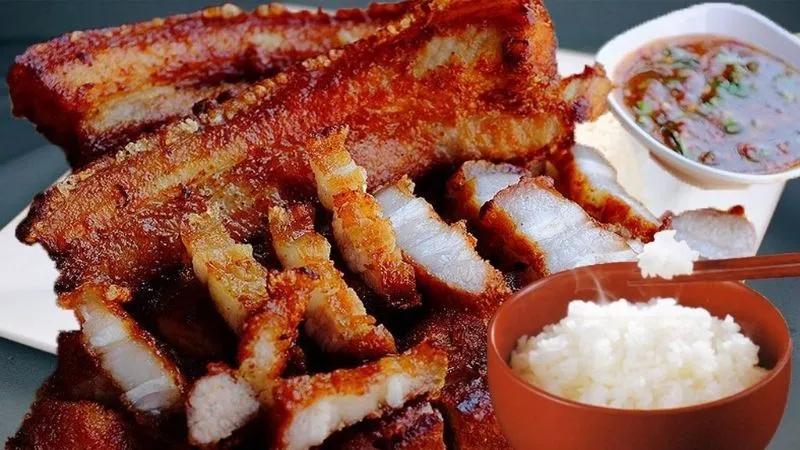 Hướng dẫn cách chế biến thịt heo chiên sốt nước mắm kiểu Thái đậm đà hương vị.