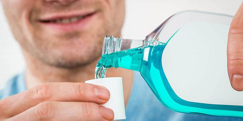 Bạn có biết rằng nước súc miệng có thể giúp bạn loại bỏ mùi hôi nách một cách hiệu quả?