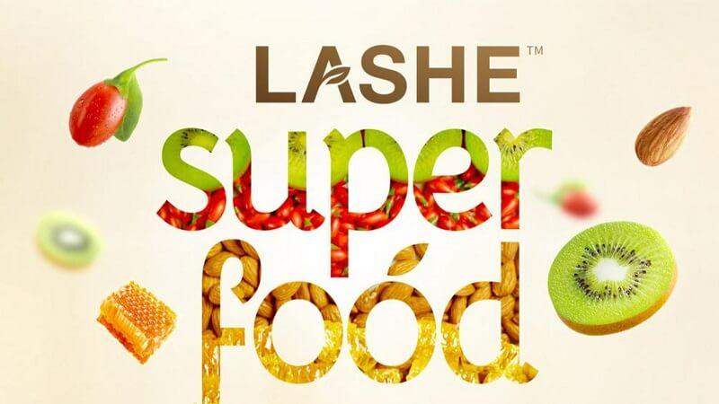 Bổ sung dưỡng chất cho tóc với dầu gội Lashe Super Food, giúp tóc luôn mềm mại và khỏe mạnh.