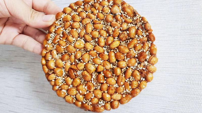 Kẹo đậu phộng (kẹo lạc) chứa bao nhiêu calo? Liệu ăn kẹo này có làm bạn tăng cân không?