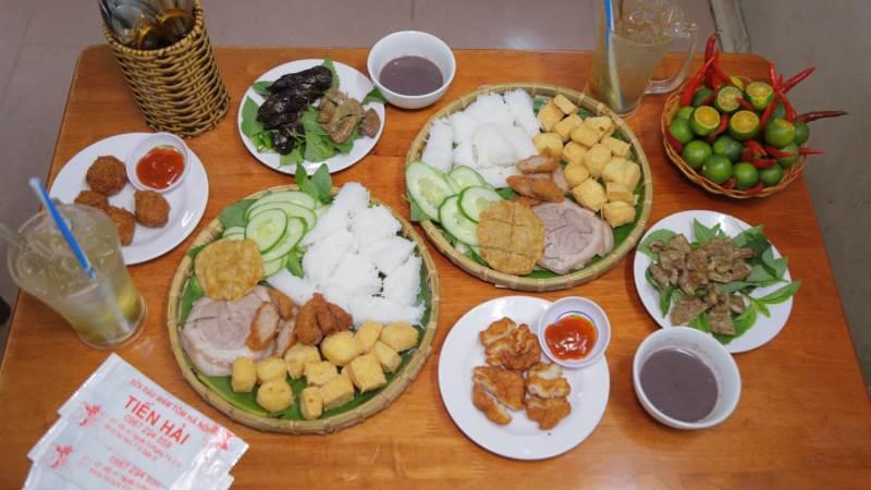 Nếu là người yêu thích bún đậu, đừng bỏ qua những quán bún đậu mắm tôm ngon tuyệt ở quận 10, nơi mang đến những trải nghiệm hương vị khó quên.