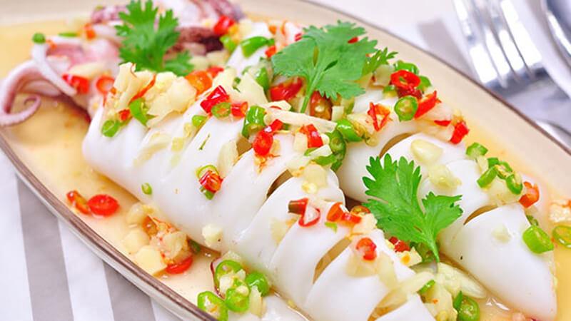 Khám phá 2 công thức mực hấp hành thơm ngon, tuyệt vời cho bữa cơm gia đình
