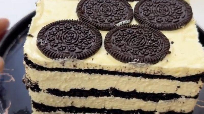 Hướng dẫn làm bánh kem Oreo thơm ngon, béo ngậy chỉ với 3 nguyên liệu cơ bản nhưng vô cùng hấp dẫn.