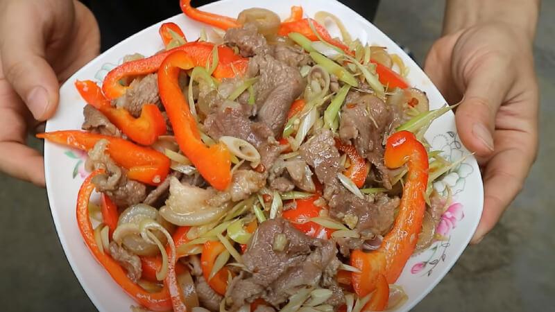 Hướng dẫn chế biến món thịt bê xào sả ớt thơm ngon, mềm mại, với hương vị quyến rũ khó cưỡng.