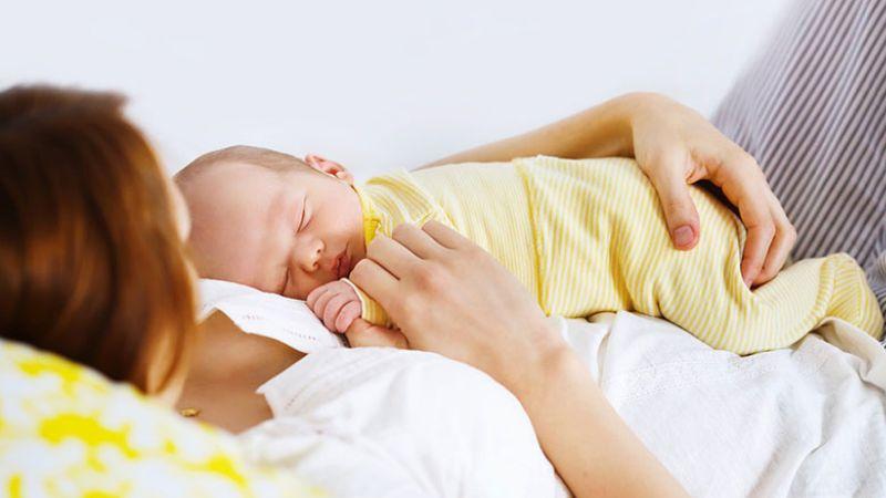 4 tư thế nằm sau sinh mổ giúp mẹ hồi phục nhanh và thoải mái
