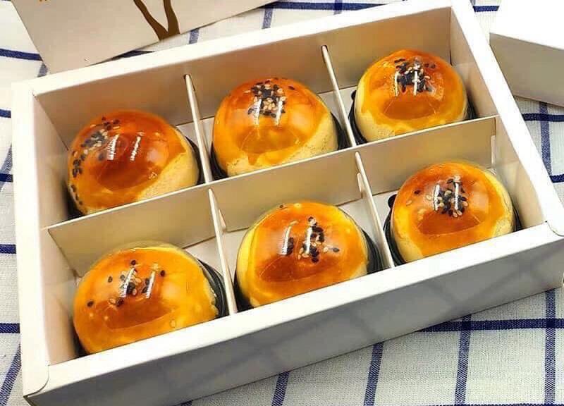 Cư dân mạng đang náo nức bàn tán về món bánh trung thu nhân mochi ruốc giá 45.000đ, liệu hương vị của nó có xứng đáng với sự kỳ vọng?
