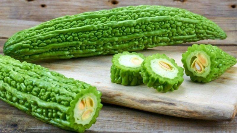 Khổ qua tươi ngon và đầy đủ dưỡng chất là món ăn không thể thiếu trong bữa cơm mỗi gia đình. Để chọn được quả khổ qua chất lượng, hãy lưu ý những yếu tố quan trọng mà chúng tôi sẽ chia sẻ trong bài viết này.