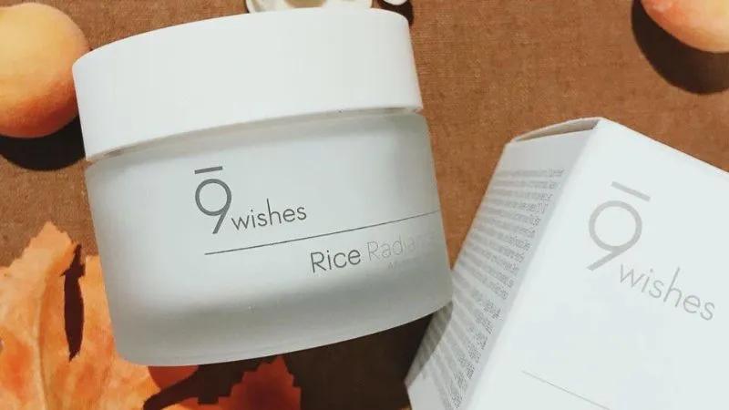 Khám phá 5 loại kem dưỡng da 9 Wishes xuất sắc nhất hiện nay, giúp làn da bạn thêm khỏe đẹp và mịn màng.