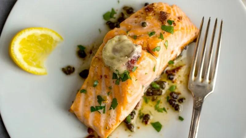 Khám phá cách chế biến món cá hồi sốt chanh bơ tỏi – một sự kết hợp hoàn hảo giữa vị tươi ngon của cá hồi và hương thơm lôi cuốn của chanh, bơ, tỏi, vừa bổ dưỡng lại dễ làm.