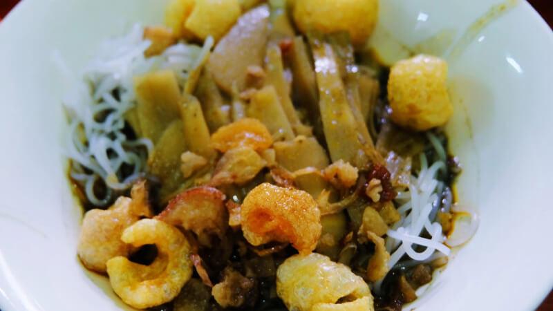 Khám phá cách làm bún cua thối Gia Lai, món ăn độc đáo với hương vị đặc biệt, giúp bạn tận hưởng trọn vẹn sự mới mẻ trong từng miếng bún. Cùng vào bếp và chế biến món ngon này ngay thôi!