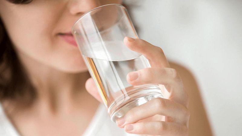 Những ai đang gặp phải vấn đề mụn trứng cá chắc hẳn luôn muốn biết chế độ ăn uống phù hợp để cải thiện làn da. Vậy, thực phẩm nào tốt và nên tránh khi bị mụn?