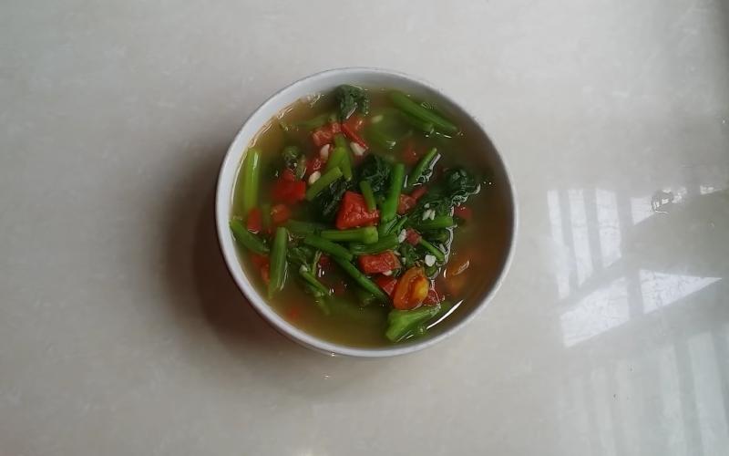 Cách nấu canh rau bí bổ dưỡng cho bữa cơm gia đình, đơn giản mà vô cùng thơm ngon.