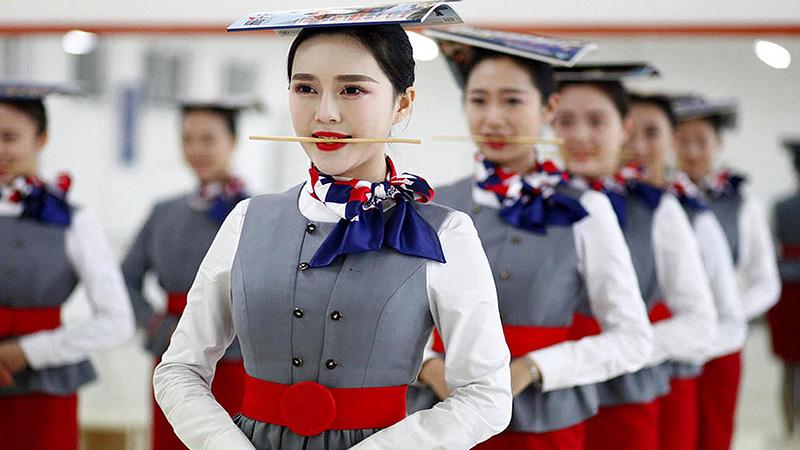 Bạn đã thử phương pháp cắn đũa mỗi ngày để có một nụ cười sáng bừng, cuốn hút như tiếp viên hàng không chưa?