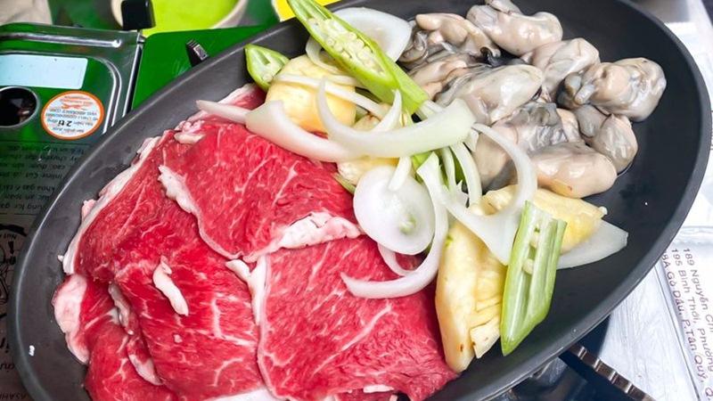 Khám phá 5 địa chỉ bò nướng giá rẻ tại Sài Gòn, nơi lý tưởng để tận hưởng những bữa ăn ngon miệng và thư giãn cùng bạn bè.