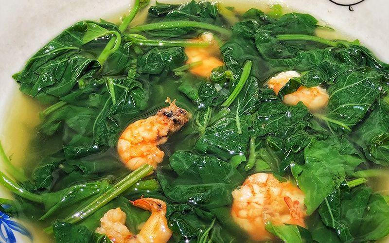 Khám phá cách nấu canh rau lang tôm tươi ngọt ngào và thanh mát, giúp bạn giải nhiệt giữa những ngày hè oi ả.