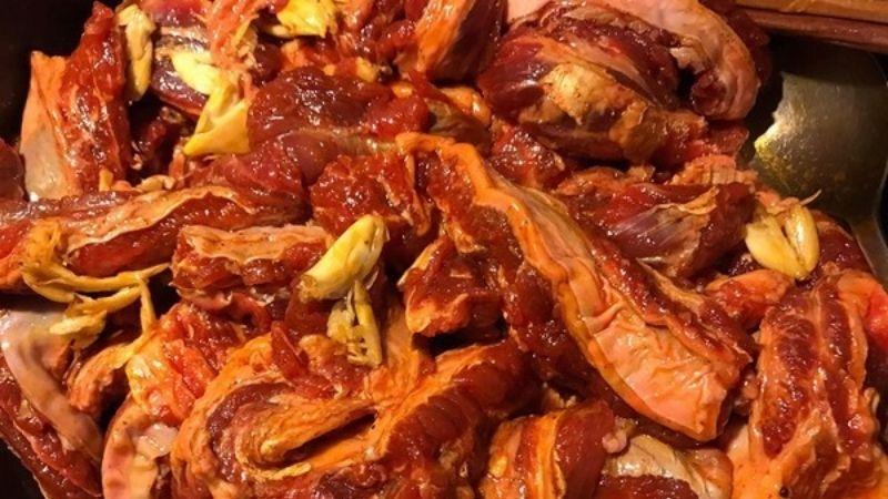 Dẻ sườn bò là phần thịt có kết cấu đặc biệt, mang đến hương vị đậm đà và rất thích hợp cho những món ăn hấp dẫn. Cùng khám phá cách chế biến dẻ sườn bò để tận hưởng sự tươi mới của món ăn này.